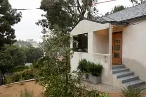 2121 Clifford St image 3