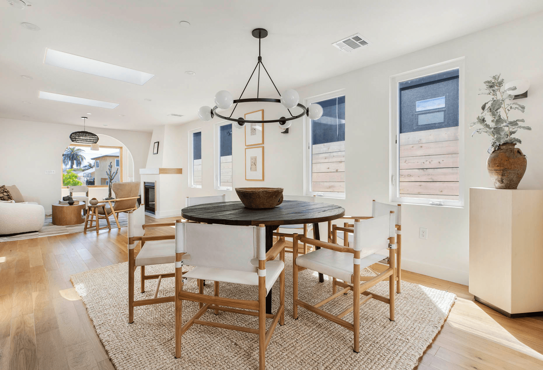 2355 Fernleaf Street image 3