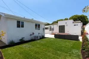 3010 Farmdale Ave image 16