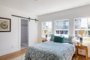 3685 3rd Ave image 3