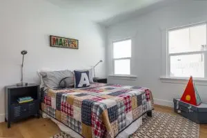 3685 3rd Ave image 5