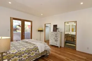 5210 Irvington Place image 3