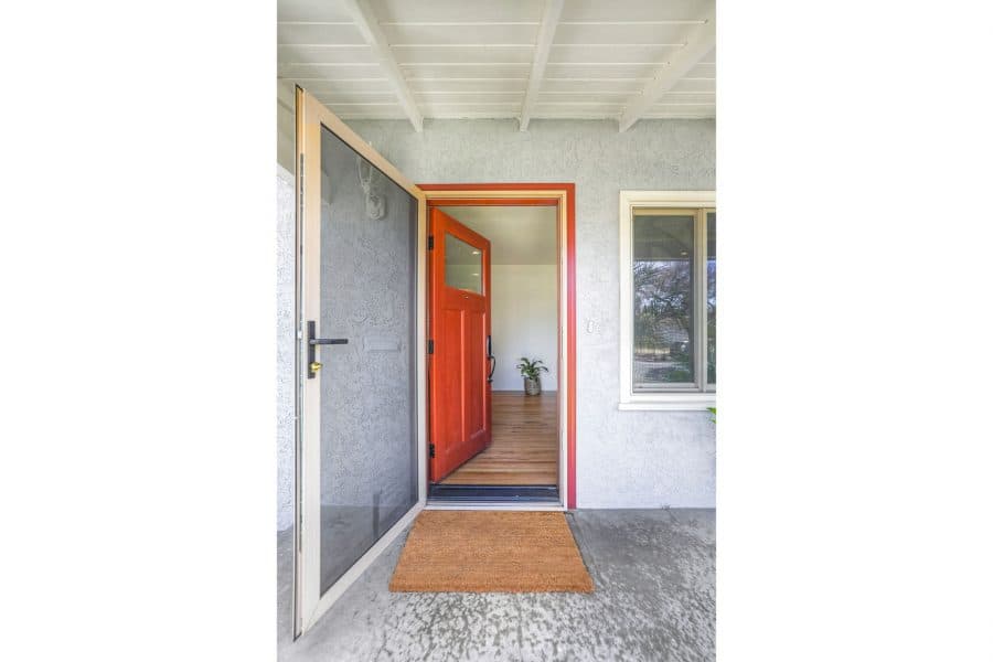 528 W Floral Dr image 4